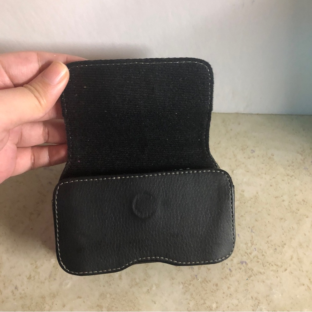 Reiko Small Black Pouch Magnetic Closure - Picture 3 of 5
